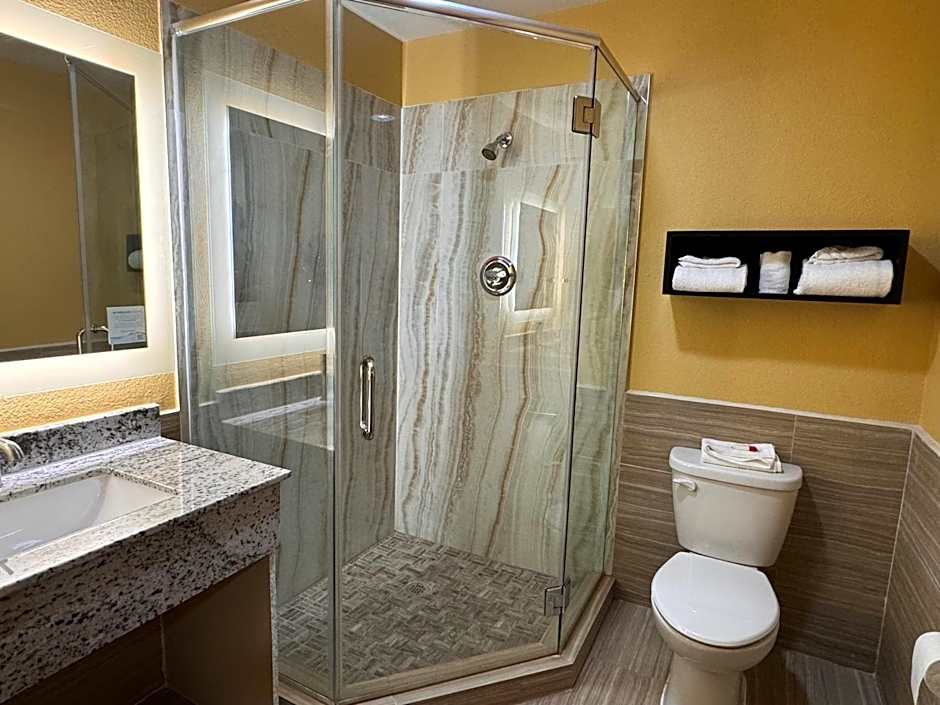 Super 8 by Wyndham Pasadena