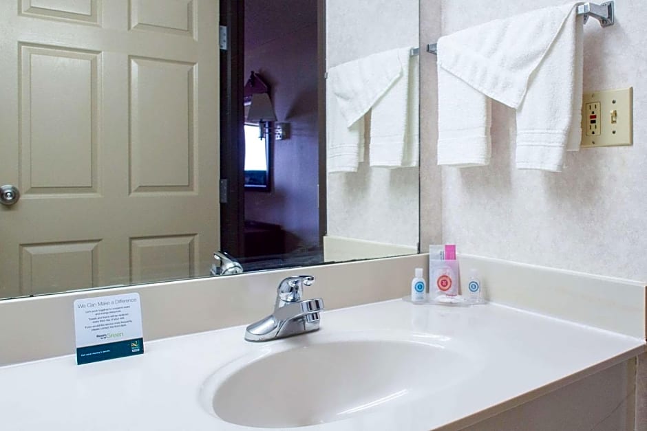 Quality Inn Moore - Oklahoma City