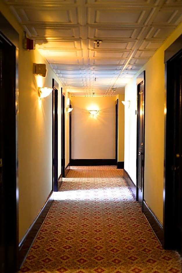 The DeLand Hotel