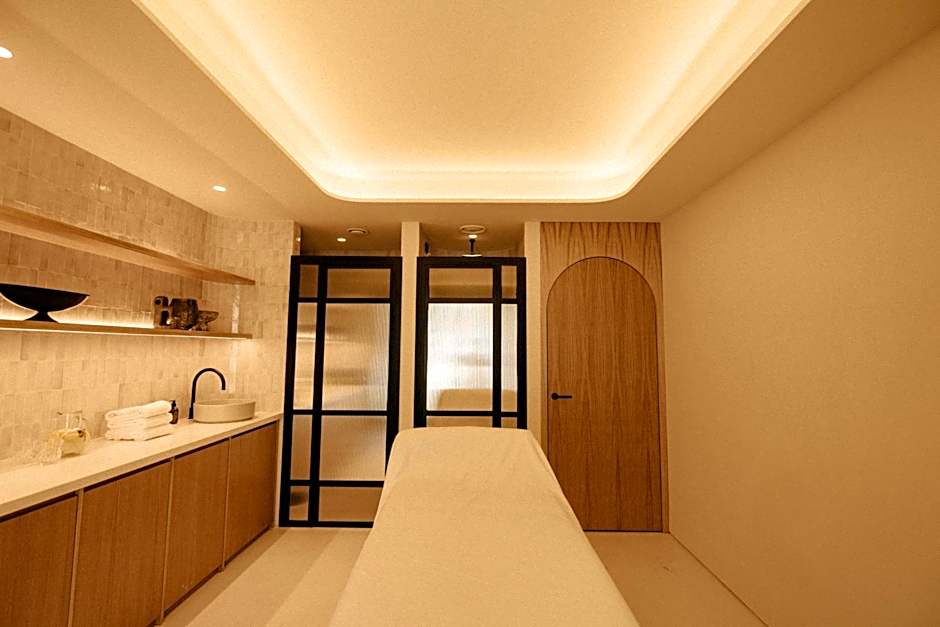 Aethos Hotel Saragano