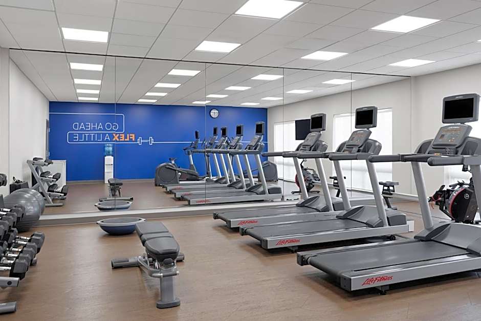 Holiday Inn Express & Suites West Memphis By IHG
