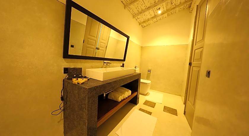 Era Beach Thalpe Unawatuna