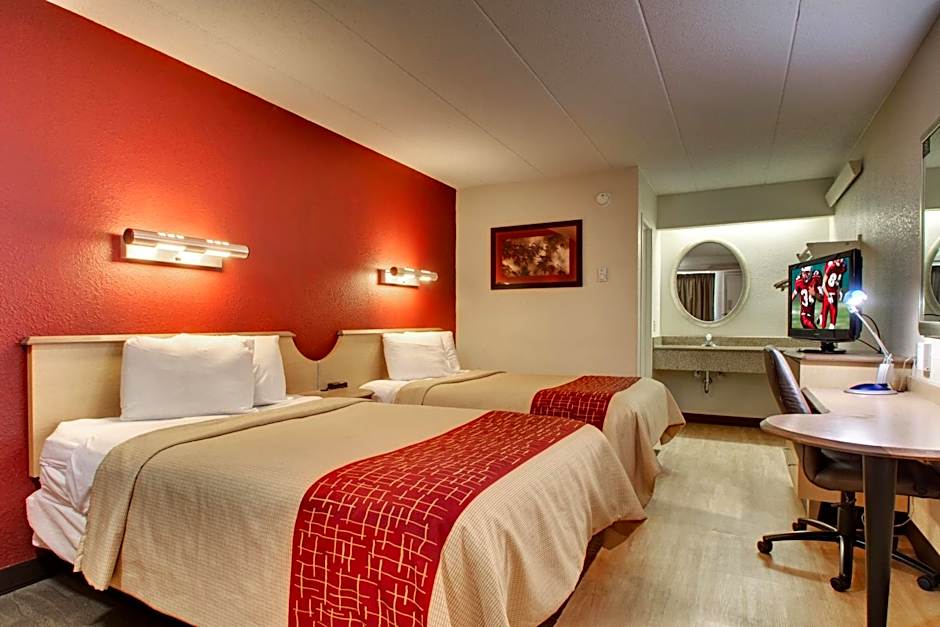 Red Roof Inn St Louis - Westport/ Maryland Heights