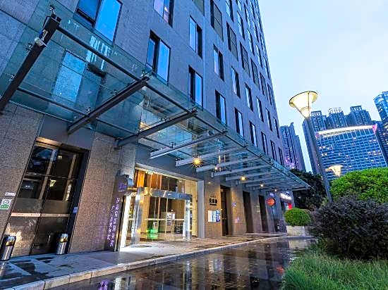 Poly Zhonghui Hotel Apartment (Guangzhou East Railway Station Sports Center)