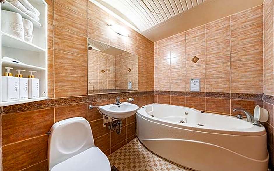 Gongju Hotel del Luna