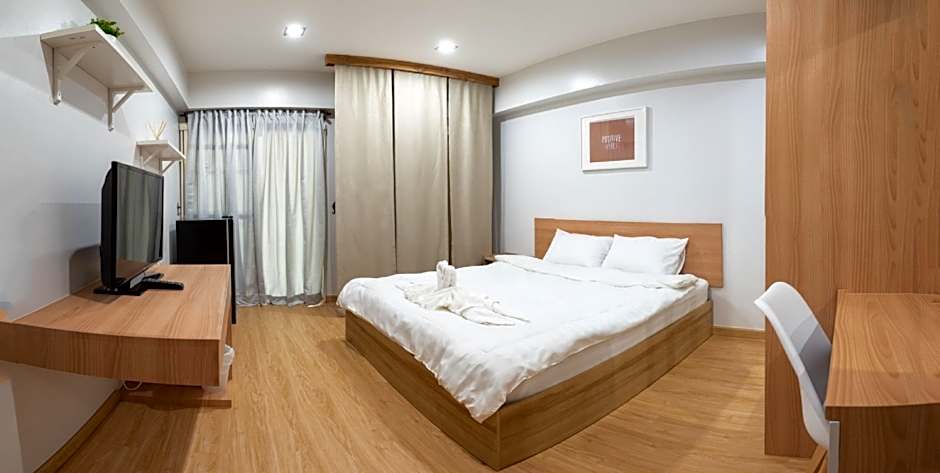 Creston Grand Hotel Suphan Buri