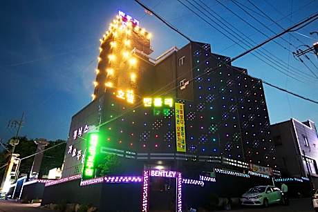 Gunsan Bentley