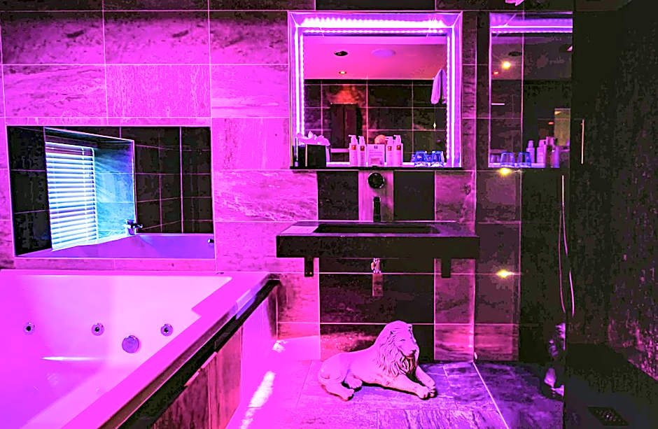 Church Suites by The Cranleigh Boutique