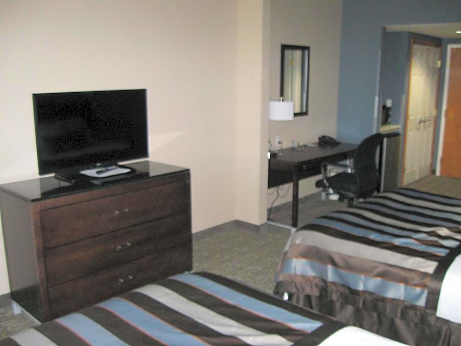 Wingate By Wyndham Fargo