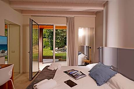 Superior Apartment with Garden