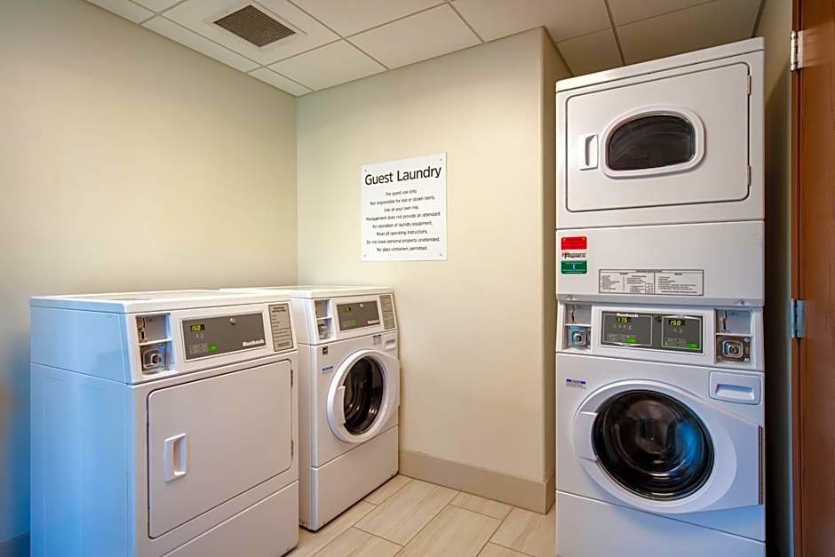 Holiday Inn Express And Suites Beloit By IHG