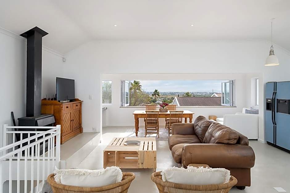 Lakeside Ocean Breeze