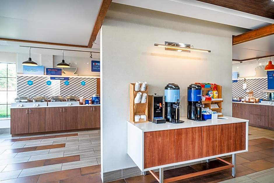 Holiday Inn Express Hotel & Suites Tappahannock By IHG