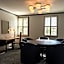 Hilton Orrington / Evanston