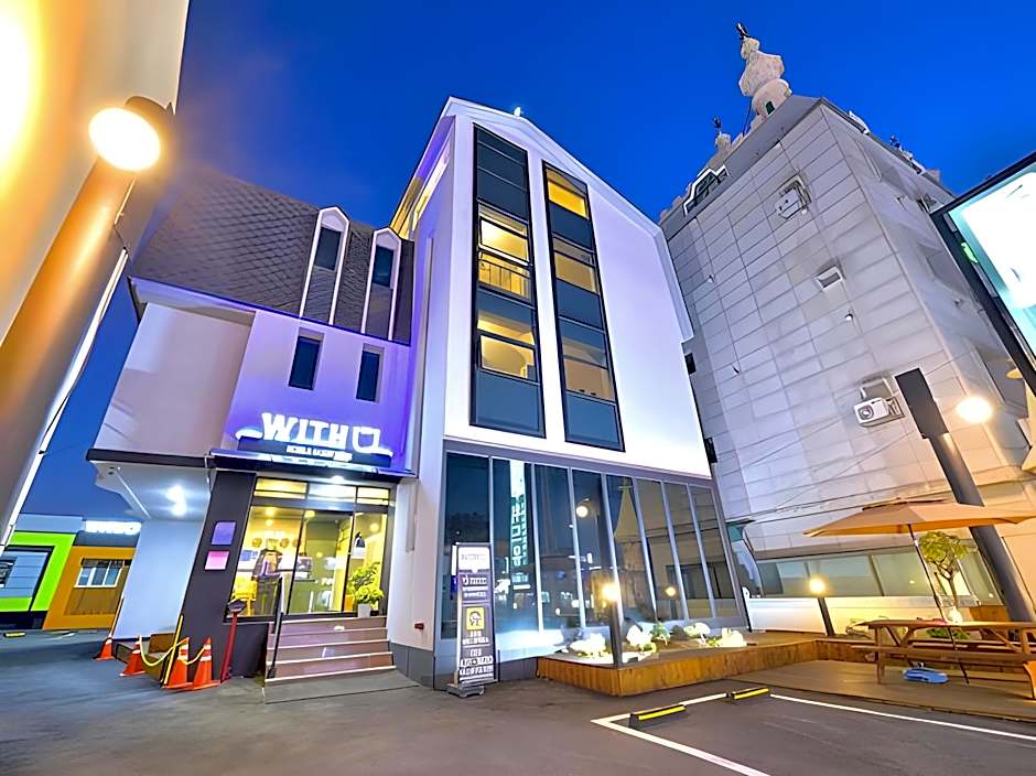 With U Hotel & Guesthouse