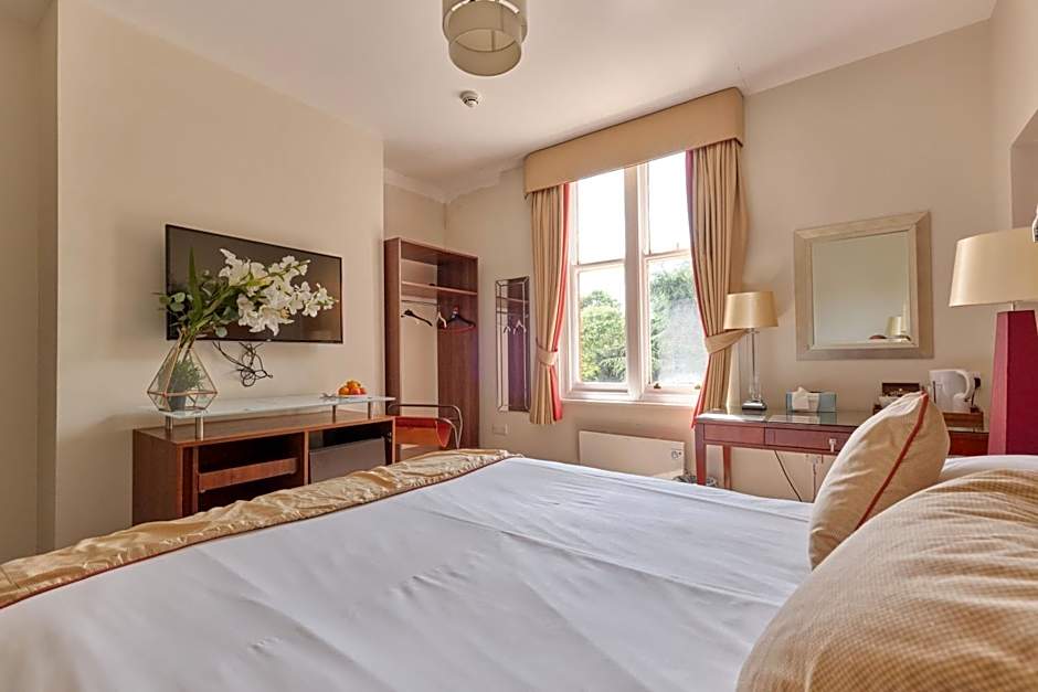 Kings Park Hotel