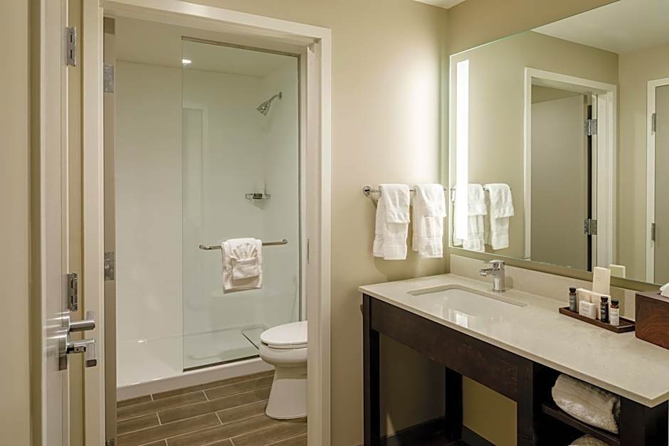 Hotel Madison & Shenandoah Conference Ctr.