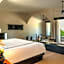 Thompson Zihuatanejo, A Beach Resort by Hyatt