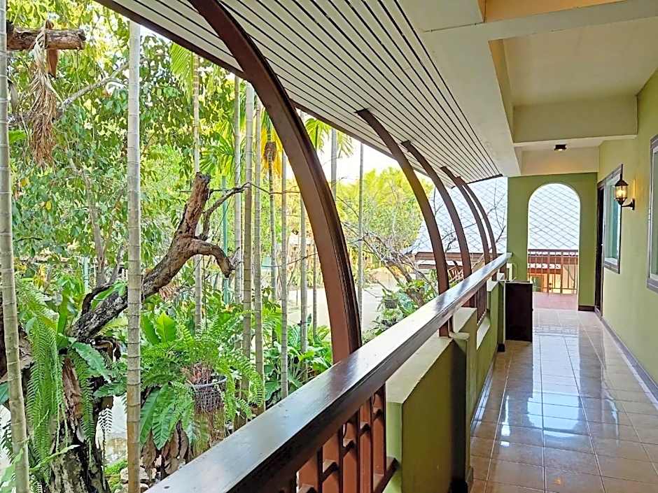 Rommai Green Park Boutique Hotel Resort