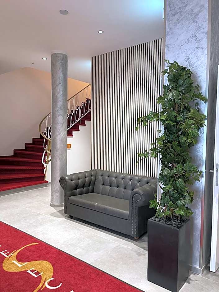 Palm Premium Hotel & Apartments