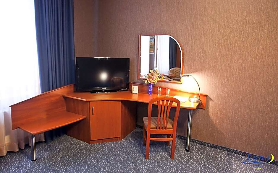 Luna Hotel