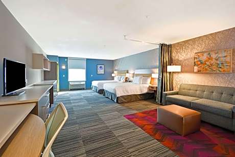 Queen Studio Suite - Mobility Accessible