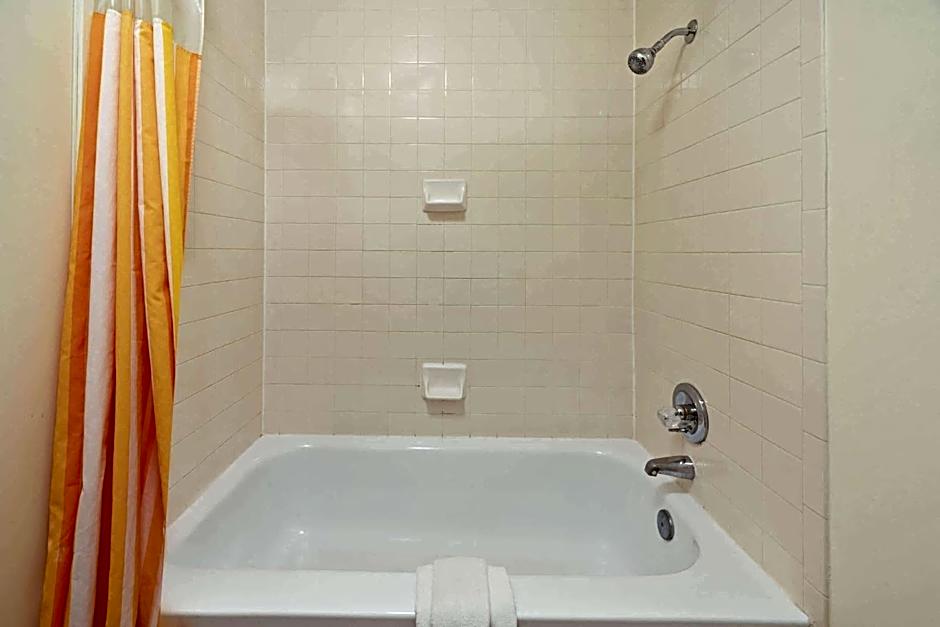 La Quinta Inn & Suites by Wyndham Salt Lake City Layton