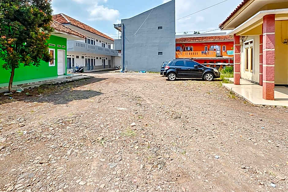 RedDoorz near RS Dr Hafiz Cianjur