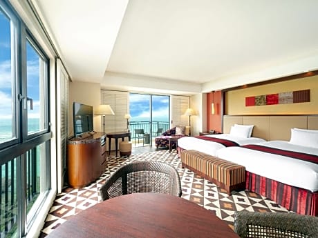 Corner Luxury Twin - Non-Smoking (Free round-trip airport transfer)