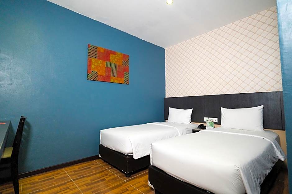CREW EXPRESS Hotel
