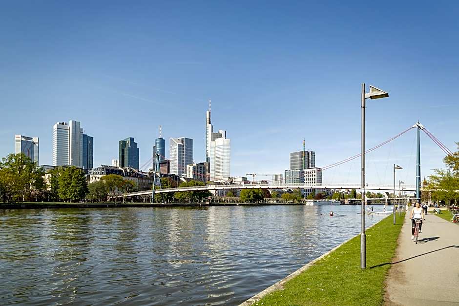 Premier Inn Frankfurt City Centre