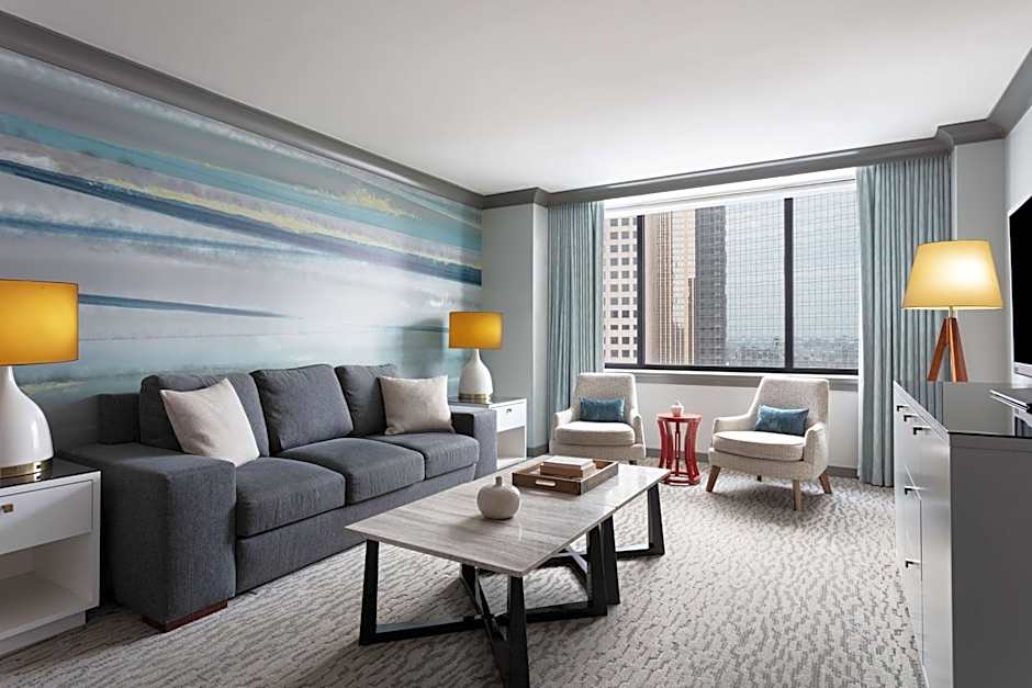 The Lofton Hotel Minneapolis, Tapestry Collection by Hilton