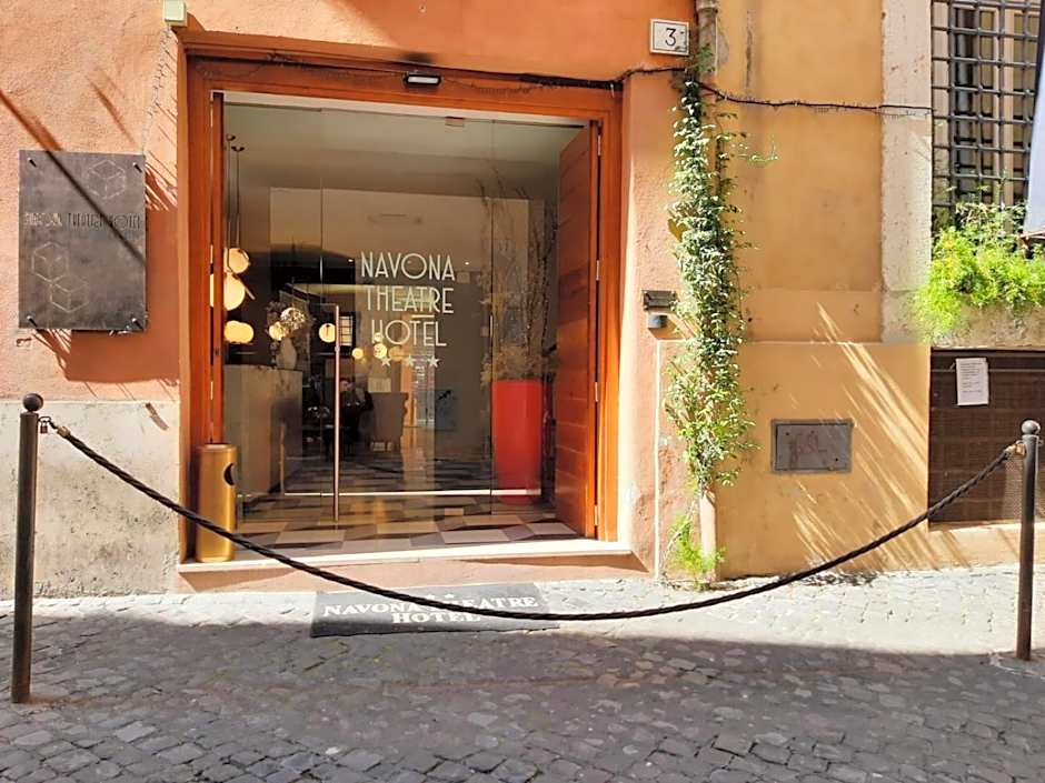 Navona Theatre Hotel