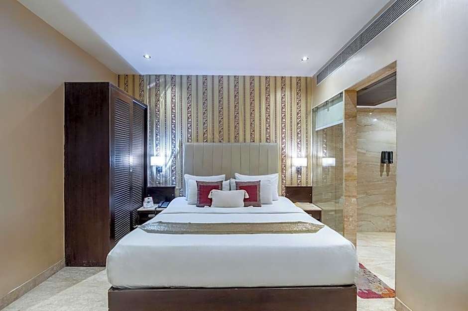 Hotel Emperor Palms