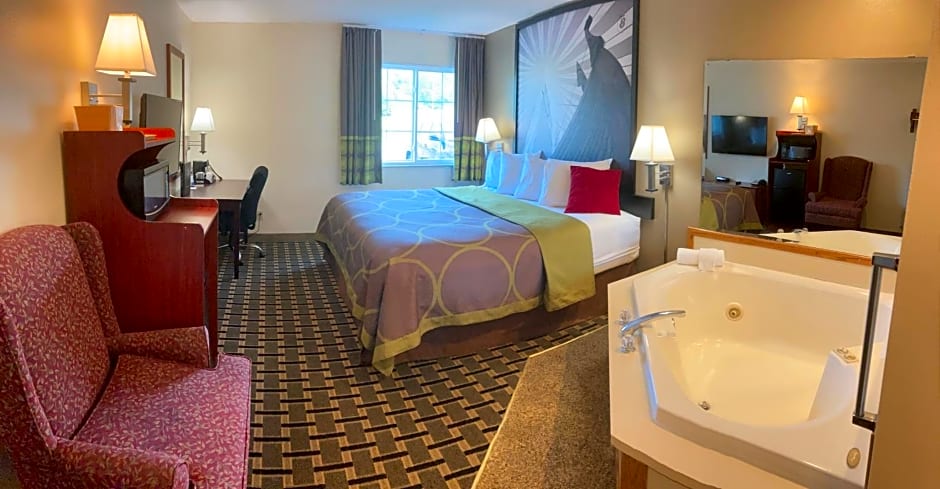 Super 8 by Wyndham Chisago City