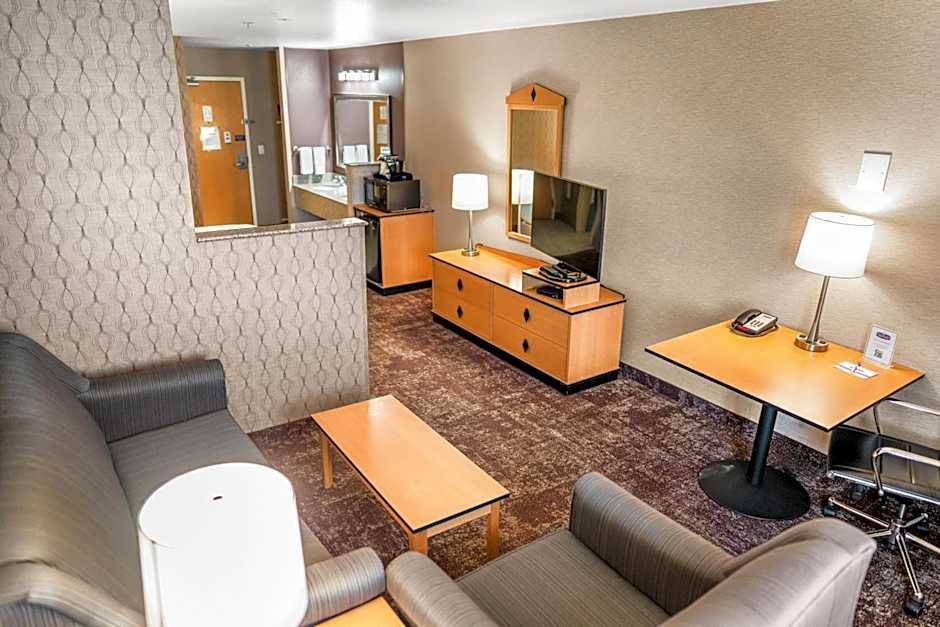 Crystal Inn Hotel & Suites - West Valley City