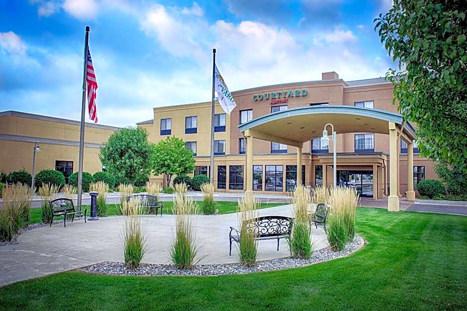 Courtyard by Marriott Fargo Moorhead, MN