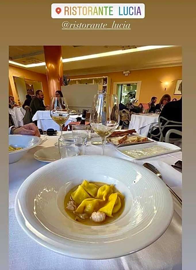 Ristorante Hotel Lucia - 100 mt dal mare