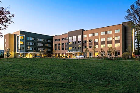 AC Hotel by Marriott Boston Cambridge