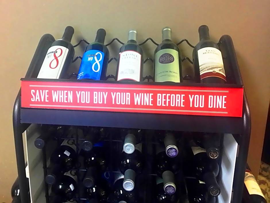 Anaheim Majestic Garden Hotel