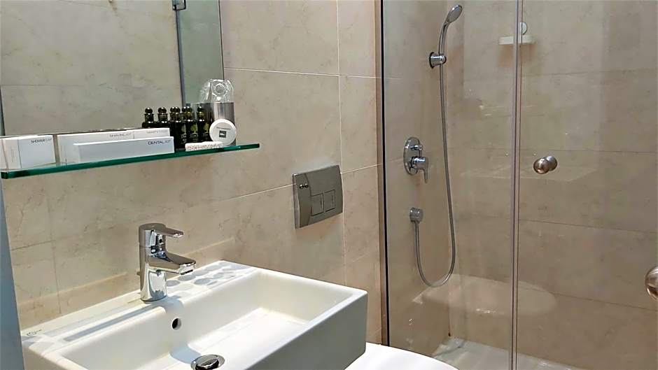 Akrogiali Exclusive Hotel (Adults Only)