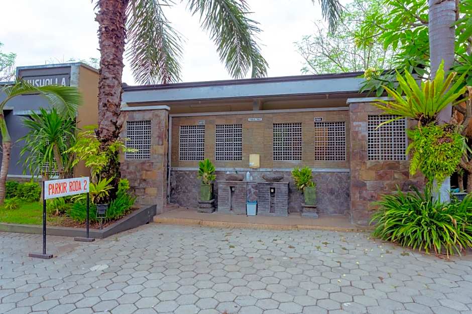 Hotel Mahkota Plengkung