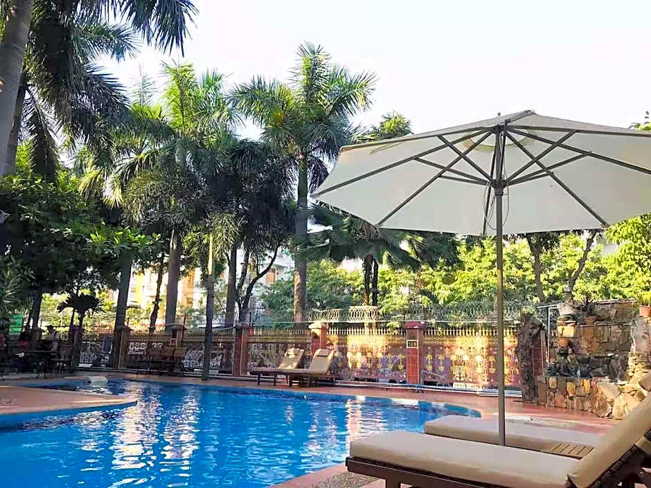 E-outfitting Golden Country Hotel