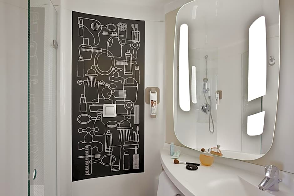 ibis Paris La Defense Courbevoie