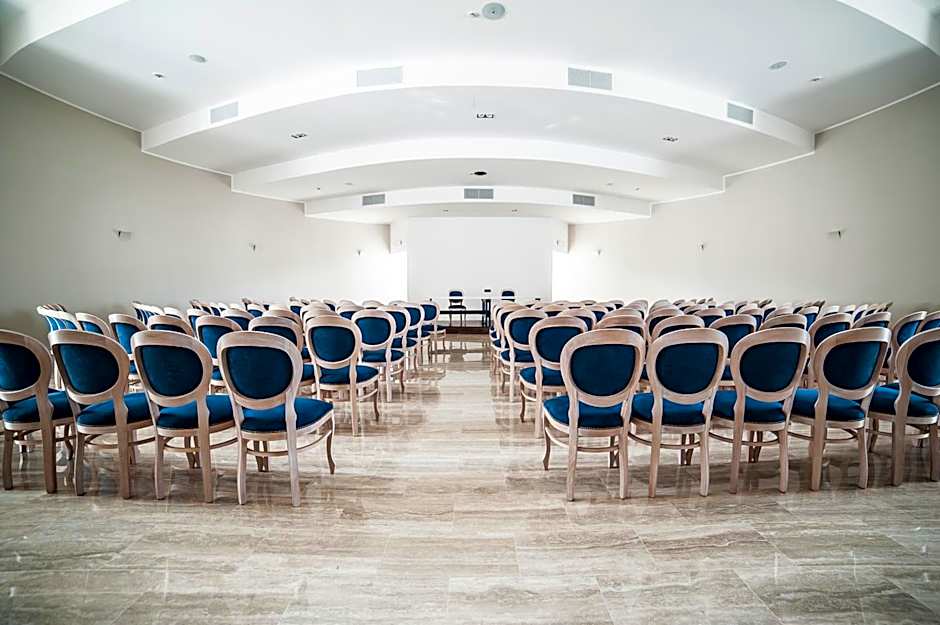 Family Center Hotel