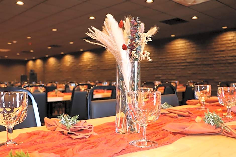 Historic Cow Palace Inn