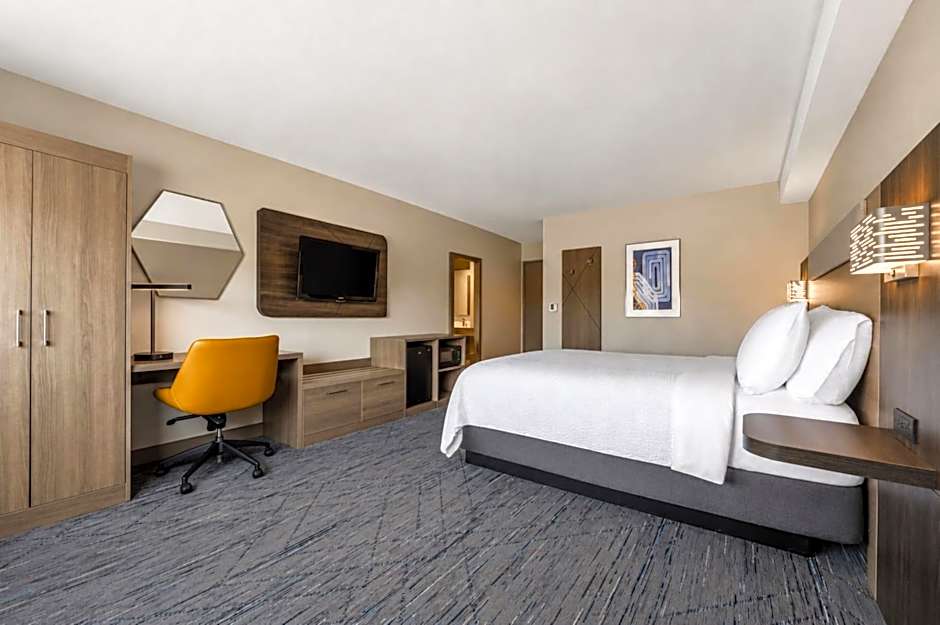 Holiday Inn Express San Diego South - National City By IHG