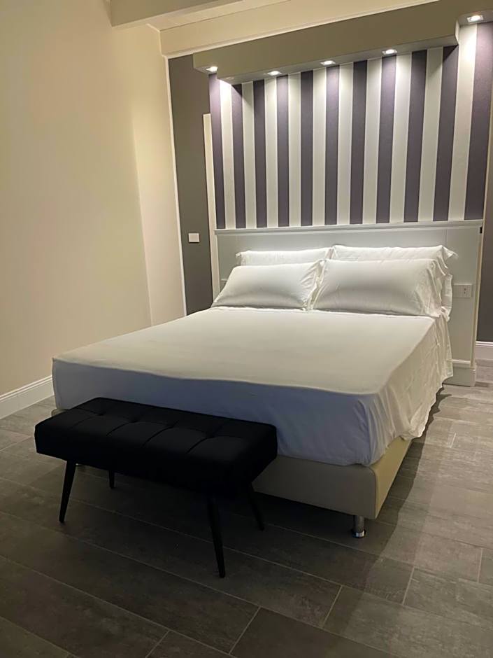 18 Dante Luxury Suites