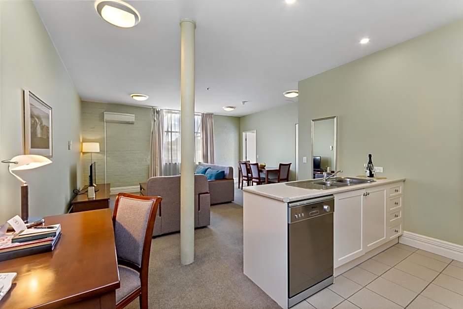 Launceston Central Apartment Hotel
