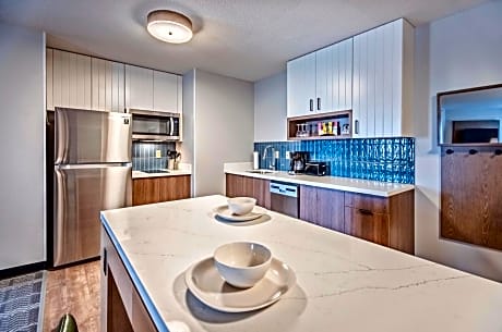 One Bed Suite